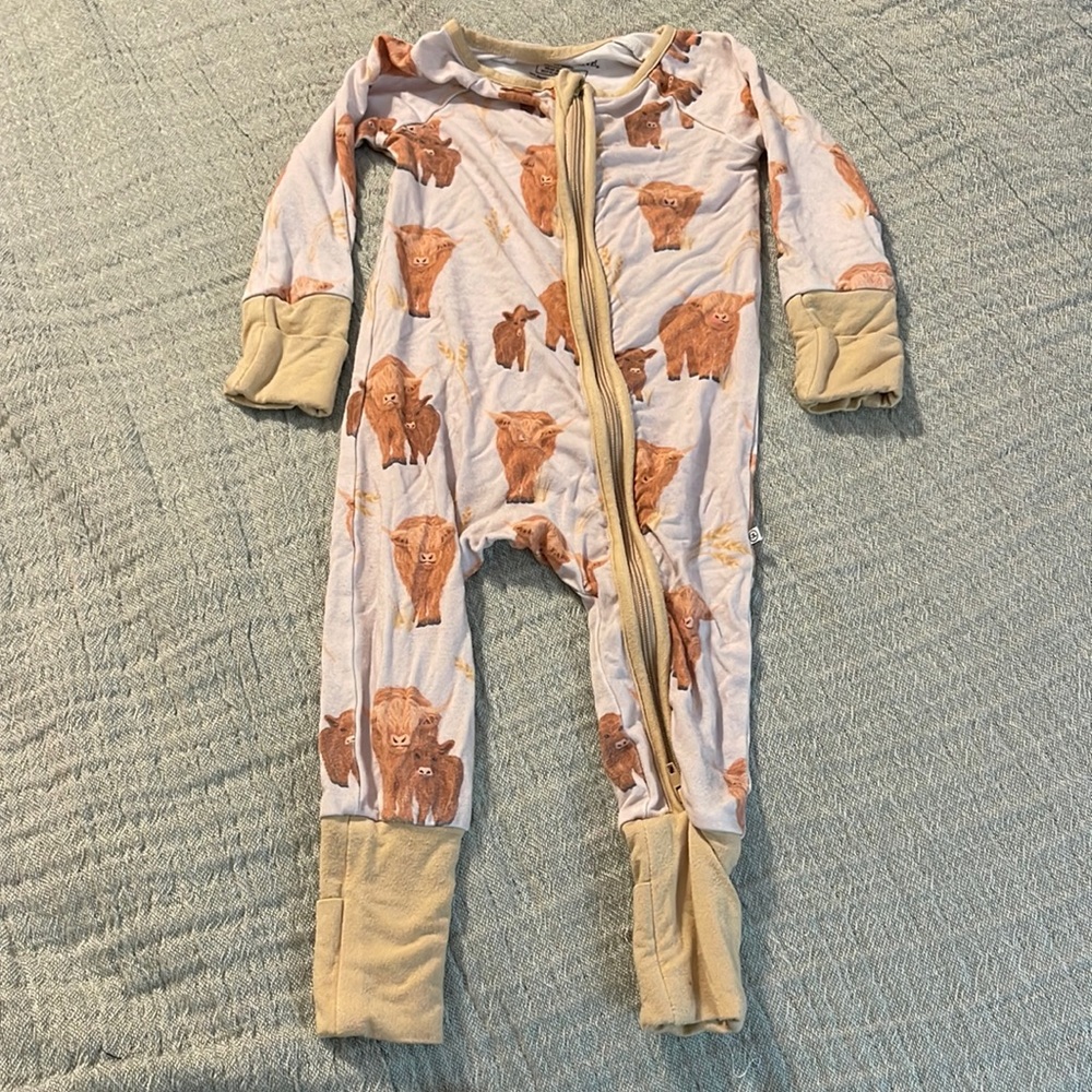 Caden Lane HAPPY HIGHLAND COWS CONVERTIBLE ZIP ROMPER